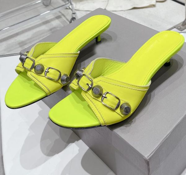 sandal cagole designer women metallizeds sandals heels summer beach slippers black white red green shoes size 35-45
sandal cagole designer women metallizeds sandals heels summer beach slippers black white red green shoes size 35-45