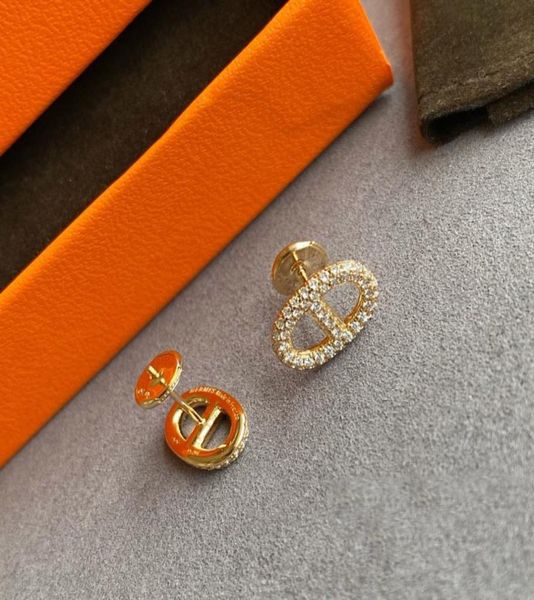 2023 luxury quality v gold material charm stud earring with diamond in oval shape have box stamp ps30041322271, Golden
2023 luxury quality v gold material charm stud earring with diamond in oval shape have box stamp ps30041322271, Golden