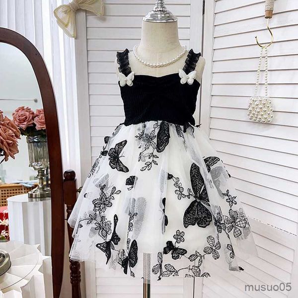 girl's dresses girls' dress summer new splicing chest butterfly embroidery waist mesh gauze dress, Red;yellow
girl's dresses girls' dress summer new splicing chest butterfly embroidery waist mesh gauze dress, Red;yellow
