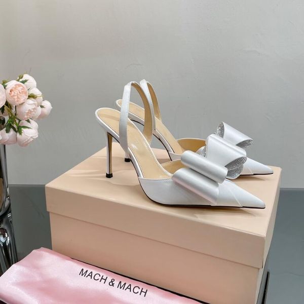 mach&mach satin sandals womens le cadeau crystal-embellished bow platform sandals chain decoration women high heeled luxury designers dinner, Black
mach&mach satin sandals womens le cadeau crystal-embellished bow platform sandals chain decoration women high heeled luxury designers dinner, Black