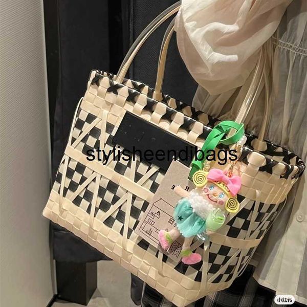 stylisheendibags totes 2023 new woven bag handbag women's bag black white straw woven versatile fashion vegetable basket bucket bag
stylisheendibags totes 2023 new woven bag handbag women's bag black white straw woven versatile fashion vegetable basket bucket bag