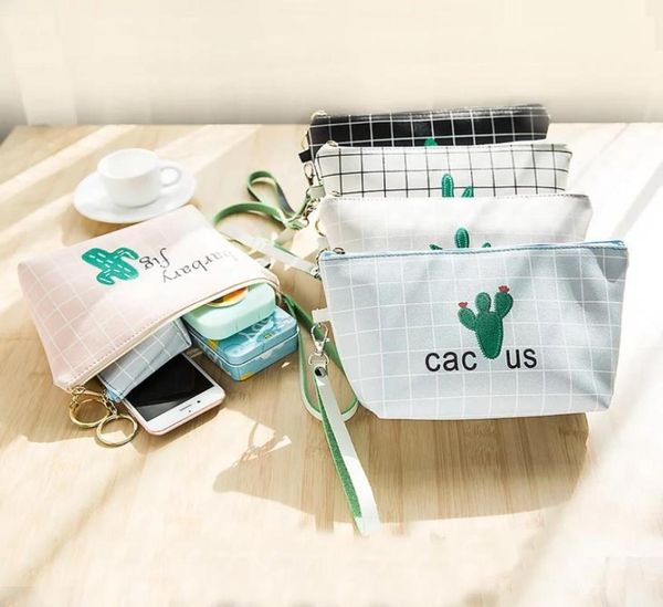 travel cosmetic bag makeup case women zipper hand holding make up handbag peach heart packet of women scarf cosmetic bag4251904
travel cosmetic bag makeup case women zipper hand holding make up handbag peach heart packet of women scarf cosmetic bag4251904