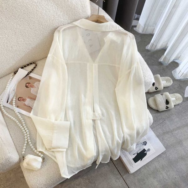 relaxed design, lightweight ice silk chiffon women's summer 2023 new sunscreen shirt, westernized jacket{category}, Black;brown
relaxed design, lightweight ice silk chiffon women's summer 2023 new sunscreen shirt, westernized jacket{category}, Black;brown