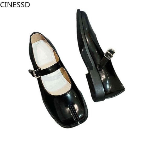 sandals women split toe flats ninja tabi first layer cow leather woman mary janes loafers genuine retro pumps real shoes 2203101212203, Black
sandals women split toe flats ninja tabi first layer cow leather woman mary janes loafers genuine retro pumps real shoes 2203101212203, Black