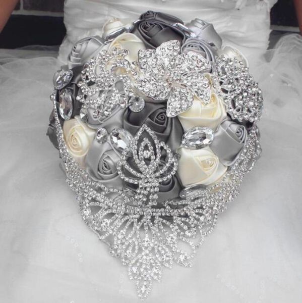 2019 new european style wedding bouquet hand made artificial lily white bride bridesmaid bridal party accessories flower decoratio8473937
2019 new european style wedding bouquet hand made artificial lily white bride bridesmaid bridal party accessories flower decoratio8473937