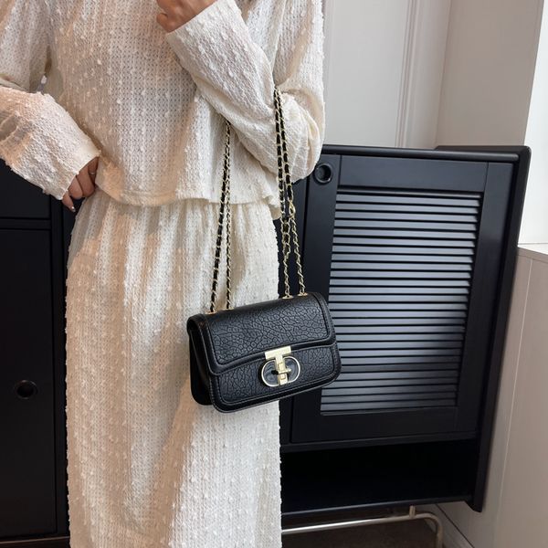 women's bag new fashion versatile letter printing one shoulder oblique straddle bag texture small square bag
women's bag new fashion versatile letter printing one shoulder oblique straddle bag texture small square bag