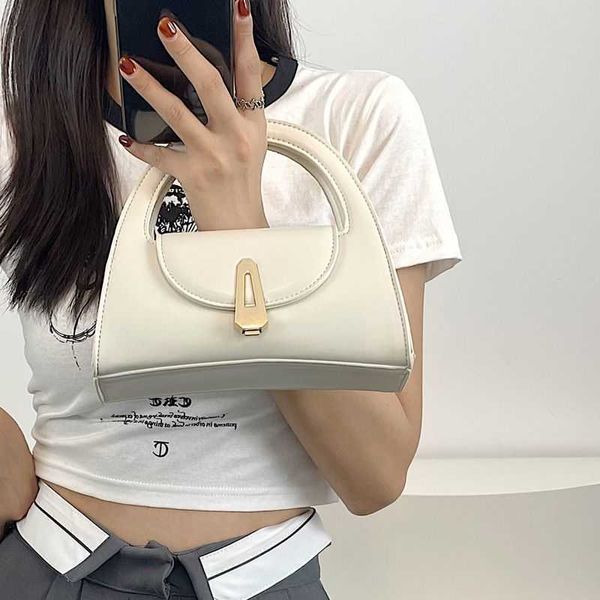 totes vintage womens shoulder bag simple casual handle bags solid color korean style all-match elegant female pu leather 230530
totes vintage womens shoulder bag simple casual handle bags solid color korean style all-match elegant female pu leather 230530