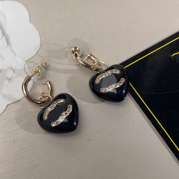 double letter stud earrings woman luxury designer hoop earring ccity jewelry women pearl ohrringe 6623, Golden;silver
double letter stud earrings woman luxury designer hoop earring ccity jewelry women pearl ohrringe 6623, Golden;silver