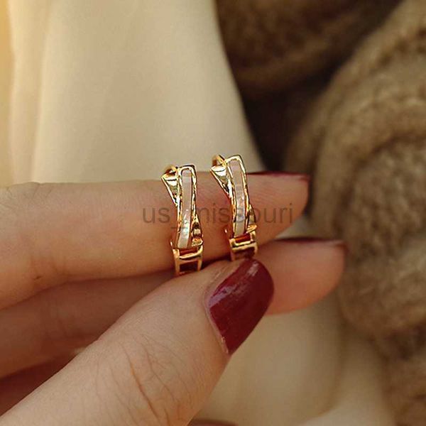 stud trendy 14k real gold cross fritillaria shell hoop earrings for women korean fashion jewelry s925 silver needle gift j230529, Golden;silver
stud trendy 14k real gold cross fritillaria shell hoop earrings for women korean fashion jewelry s925 silver needle gift j230529, Golden;silver