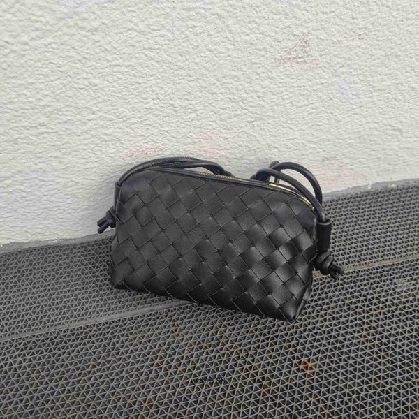 small bags designer bag bottegas 2023 evening one-shoulder girl loop knitting cloud cow leather cross-body fashion knot square woman 2x6y
small bags designer bag bottegas 2023 evening one-shoulder girl loop knitting cloud cow leather cross-body fashion knot square woman 2x6y
