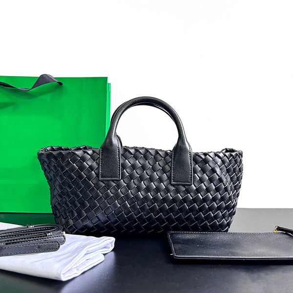 black braid bag designer tote bag women composite bag beach bags leather weave handbags crossbody shoulder bags woman shop bag crochet luxur
black braid bag designer tote bag women composite bag beach bags leather weave handbags crossbody shoulder bags woman shop bag crochet luxur