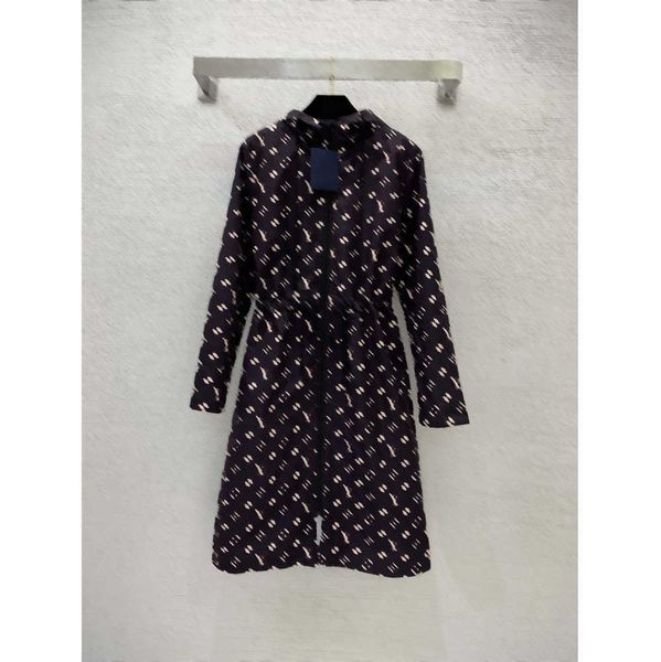 designer trench coat women plus size jacket s-xxl letter logo print hooded zipper autumn and winter coats fashion design mid-length windbrea, Tan;black
designer trench coat women plus size jacket s-xxl letter logo print hooded zipper autumn and winter coats fashion design mid-length windbrea, Tan;black