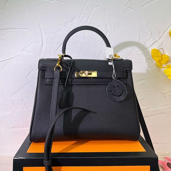 handbags tote genuine leather crossbody shoulder bags underarm shopping women cluny designer handbag purse fashion letters removable and adj
handbags tote genuine leather crossbody shoulder bags underarm shopping women cluny designer handbag purse fashion letters removable and adj