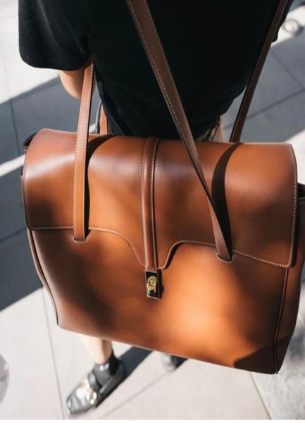 2021 new asigo liu wen leather tote bag leather shoulder portable handbag7730369, Black;red
2021 new asigo liu wen leather tote bag leather shoulder portable handbag7730369, Black;red