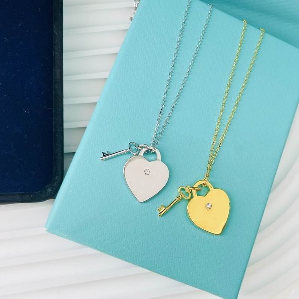 2023 lovely cute pendant necklaces long gold thin stainless steel chain diamond heart key luxury designer women necklace with blue dust bag, Silver
2023 lovely cute pendant necklaces long gold thin stainless steel chain diamond heart key luxury designer women necklace with blue dust bag, Silver
