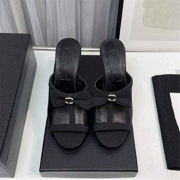 fashion women's sandals 2023 channel luxury brand summer popular leather high heel sandals leisure holiday flats 011-011, Black
fashion women's sandals 2023 channel luxury brand summer popular leather high heel sandals leisure holiday flats 011-011, Black