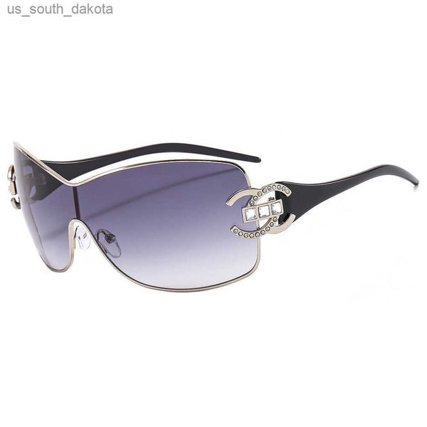 sunglasses 2023 new one piece sunglasses 2000's women luxury brand designer sun glasses uv400 x shades eyewear fashion y2k eyeglasses l, White;black
sunglasses 2023 new one piece sunglasses 2000's women luxury brand designer sun glasses uv400 x shades eyewear fashion y2k eyeglasses l, White;black