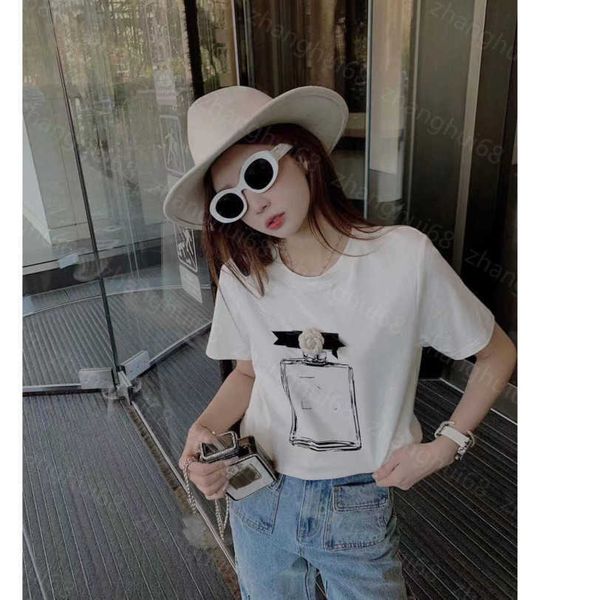 23ss tee womens t-shirt womens designer clothing round neck pure cotton little fragrance camellia perfume bottle print short sleeve t-shirt, White
23ss tee womens t-shirt womens designer clothing round neck pure cotton little fragrance camellia perfume bottle print short sleeve t-shirt, White