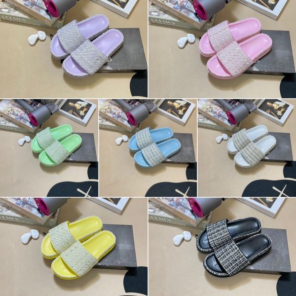 2023 fashion designer lady slippers womens flats thick bottomrflip flops quilted woman beach slides shoes l bath sandal size35-40, Black
2023 fashion designer lady slippers womens flats thick bottomrflip flops quilted woman beach slides shoes l bath sandal size35-40, Black