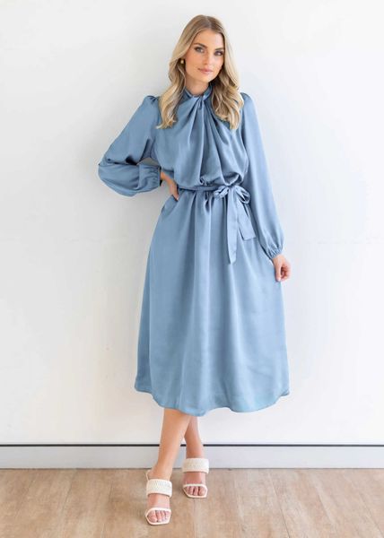 fashion trend new product satin temperament elegant high level french dress autumn long sleeve evening dress a, Black;gray
fashion trend new product satin temperament elegant high level french dress autumn long sleeve evening dress a, Black;gray