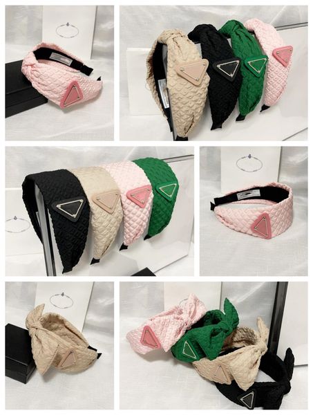 luxurys inverted triangle letters wide brim hair hoop headband hair loop checked cloth fashion women design headwear high-end gift, Silver
luxurys inverted triangle letters wide brim hair hoop headband hair loop checked cloth fashion women design headwear high-end gift, Silver