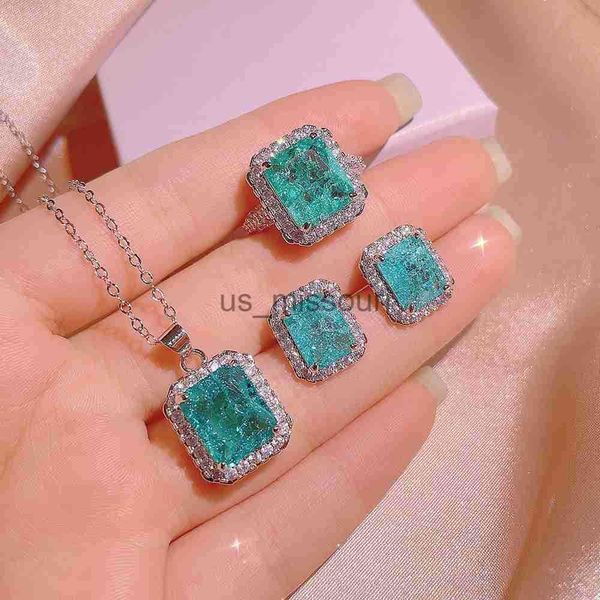 stud 2022 new trend araiba emerald and diamond set of three pendant chain necklace earring ring for women wedding gift party jewelry j230529, Golden;silver
stud 2022 new trend araiba emerald and diamond set of three pendant chain necklace earring ring for women wedding gift party jewelry j230529, Golden;silver
