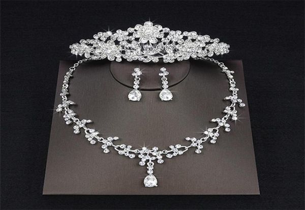 2018 luxury drop rhinestone wedding jewelry set necklace crown tiaras crown earrings headwear beading three piece party bridal acc9504499, White
2018 luxury drop rhinestone wedding jewelry set necklace crown tiaras crown earrings headwear beading three piece party bridal acc9504499, White