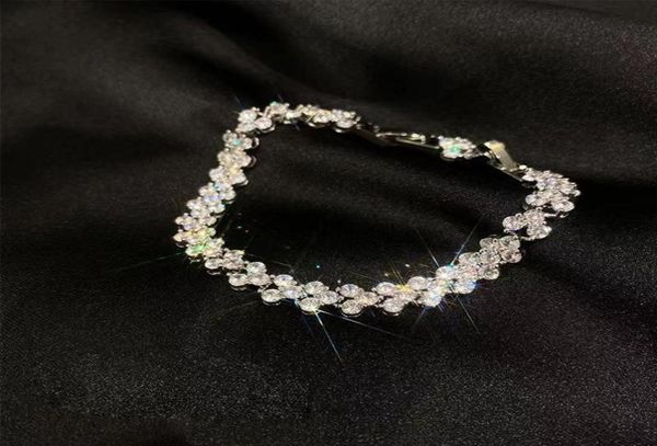 luxurys designers bracelet women charm bracelet versatile trend fashion studded with diamonds bracelets boutique gift7816834, Golden;silver
luxurys designers bracelet women charm bracelet versatile trend fashion studded with diamonds bracelets boutique gift7816834, Golden;silver