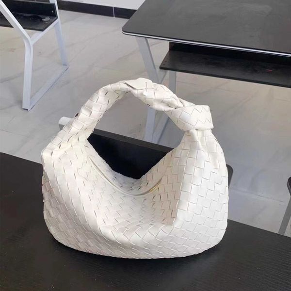 woven 2023 handbags designer one bag girl bags bottegas knot evening jodies teen large jodie underarm leather shoulder portable cloud denim
woven 2023 handbags designer one bag girl bags bottegas knot evening jodies teen large jodie underarm leather shoulder portable cloud denim