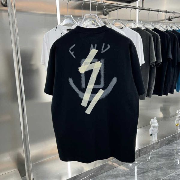 luxury brand short sleeved t shirt men women sweatshirt designer tshirt f letter graffiti round neck tee oversize polos loose pullover shirt, White;black
luxury brand short sleeved t shirt men women sweatshirt designer tshirt f letter graffiti round neck tee oversize polos loose pullover shirt, White;black