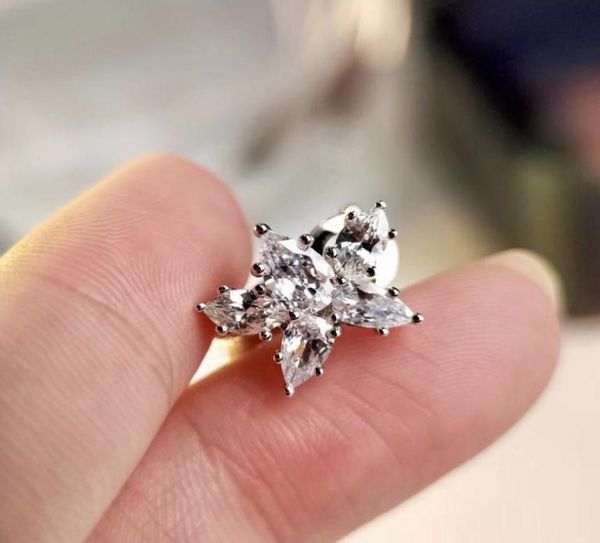 fashion2020 early spring series asymmetric flower cluster earrings s925 silver plated 18k gold white gold diamond earrings never 6887545, Golden;silver
fashion2020 early spring series asymmetric flower cluster earrings s925 silver plated 18k gold white gold diamond earrings never 6887545, Golden;silver