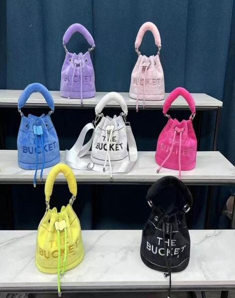 retail the bucket bags women handbag fashion simple portable crossbody shoulder messager bag8606052, Red;black
retail the bucket bags women handbag fashion simple portable crossbody shoulder messager bag8606052, Red;black