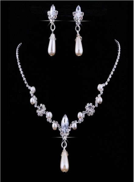 2018 crystal drop pearls silver plated necklace imitation earrings wedding jewelry sets for bride bridesmaids women bridal accesso2654549, White
2018 crystal drop pearls silver plated necklace imitation earrings wedding jewelry sets for bride bridesmaids women bridal accesso2654549, White