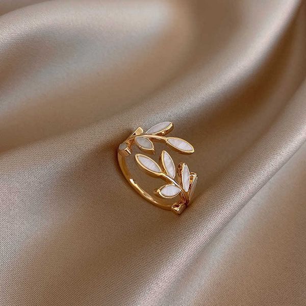 band rings 2022 new luxury leaf branch shape open rings for women korean party exquisite finger ring girls minimalist unusual jewelry gifts, Silver
band rings 2022 new luxury leaf branch shape open rings for women korean party exquisite finger ring girls minimalist unusual jewelry gifts, Silver