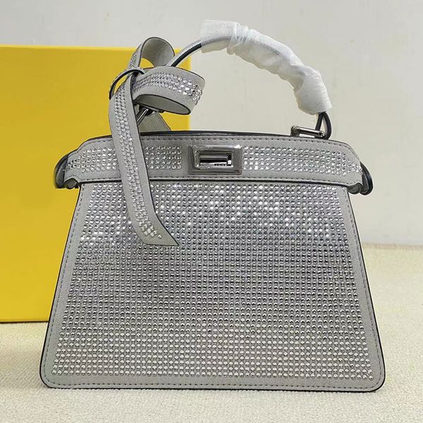rhinestone peekab tote bag medium shoulder handbags crossbody bags diamond removable bow fashion leather designer totes square twist lock tr
rhinestone peekab tote bag medium shoulder handbags crossbody bags diamond removable bow fashion leather designer totes square twist lock tr