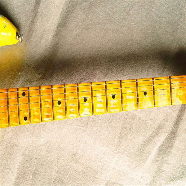 very old, very strong performance yellow st electric guitar ing
very old, very strong performance yellow st electric guitar ing