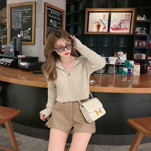 frames xiaoxiangjia 2021 new plate and box sunglasses women's network red street pgraphy with 5789b sunglasses fashion trend, White;black
frames xiaoxiangjia 2021 new plate and box sunglasses women's network red street pgraphy with 5789b sunglasses fashion trend, White;black