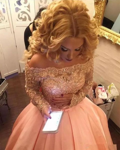 2018 new pink vintage quinceanera ball gown dresses off shoulder lace crystal beaded long sleeves sweet 16 sashes bow party 1918789, Blue;red
2018 new pink vintage quinceanera ball gown dresses off shoulder lace crystal beaded long sleeves sweet 16 sashes bow party 1918789, Blue;red