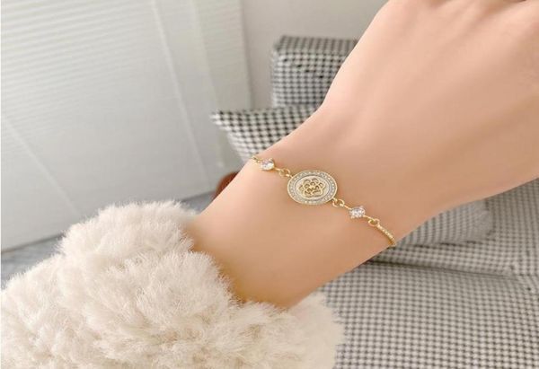2021simple shell and camellia link bracelet women fashion elegant jewelry9216758, Black
2021simple shell and camellia link bracelet women fashion elegant jewelry9216758, Black