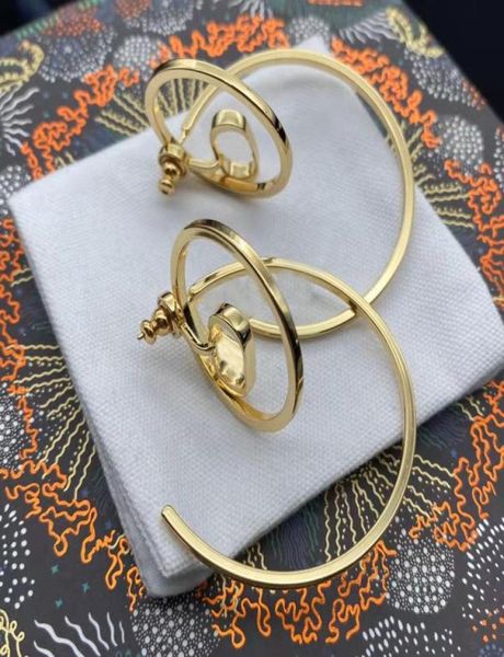 fashion brand hoop earrings for lady have stamps letter big women earing party wedding marry jewelry engagement lovers gift with b5852040, Golden;silver
fashion brand hoop earrings for lady have stamps letter big women earing party wedding marry jewelry engagement lovers gift with b5852040, Golden;silver