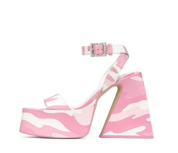 2022 women039s summer new style platform wedge sandals thick heel strap combination buckle mixed color summer fashion4984002, Black
2022 women039s summer new style platform wedge sandals thick heel strap combination buckle mixed color summer fashion4984002, Black