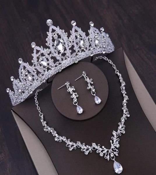 bridal gown headpieces highend wedding crown necklace and earrings threepiece set white crystal inlaid rhinestones party 4679271, Silver
bridal gown headpieces highend wedding crown necklace and earrings threepiece set white crystal inlaid rhinestones party 4679271, Silver