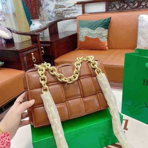 designer bottegas bags venetas cassettes new lattice chain womens single shoulder messenger pillow hand have logo frj luaa luaa
designer bottegas bags venetas cassettes new lattice chain womens single shoulder messenger pillow hand have logo frj luaa luaa