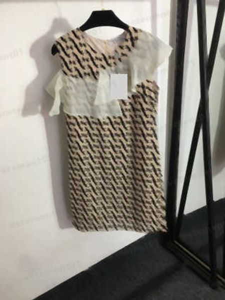 womens designer dress all-over letter v print summer dresses ruffle patchwork black crew neck tank dress long skirts fashion back zip women, Black;gray
womens designer dress all-over letter v print summer dresses ruffle patchwork black crew neck tank dress long skirts fashion back zip women, Black;gray