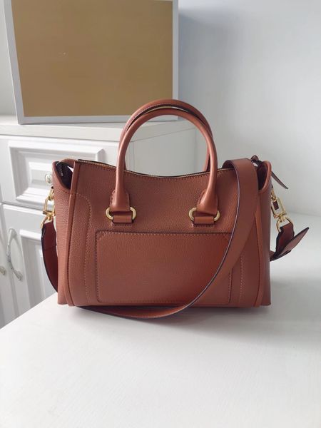 2023 the latest fashion handbag willow nail single shoulder crossbody bag seiko fine everything matching foreign air bag
2023 the latest fashion handbag willow nail single shoulder crossbody bag seiko fine everything matching foreign air bag