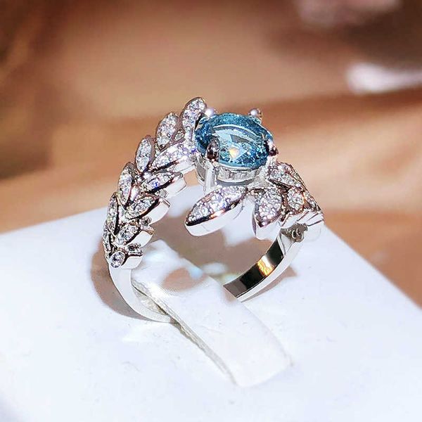 band rings 925 stamp new super flash peacock feather ring female open micro set full diamond zirconia court style party gift aa230530, Silver
band rings 925 stamp new super flash peacock feather ring female open micro set full diamond zirconia court style party gift aa230530, Silver