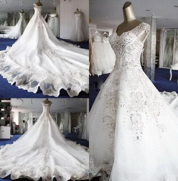2018 new designer aline wedding dresses ball gown gorgeous and cap sleeves with v neckline crystals wedding gowns1686088, White
2018 new designer aline wedding dresses ball gown gorgeous and cap sleeves with v neckline crystals wedding gowns1686088, White