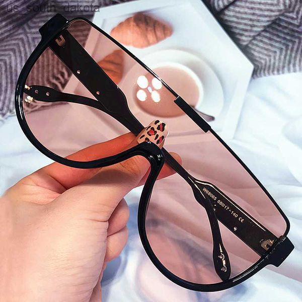 sunglasses vintage half frame one piece shield sunglasses for women new fashion oversized brown gradient sun glasses female elegant shades l, White;black
sunglasses vintage half frame one piece shield sunglasses for women new fashion oversized brown gradient sun glasses female elegant shades l, White;black