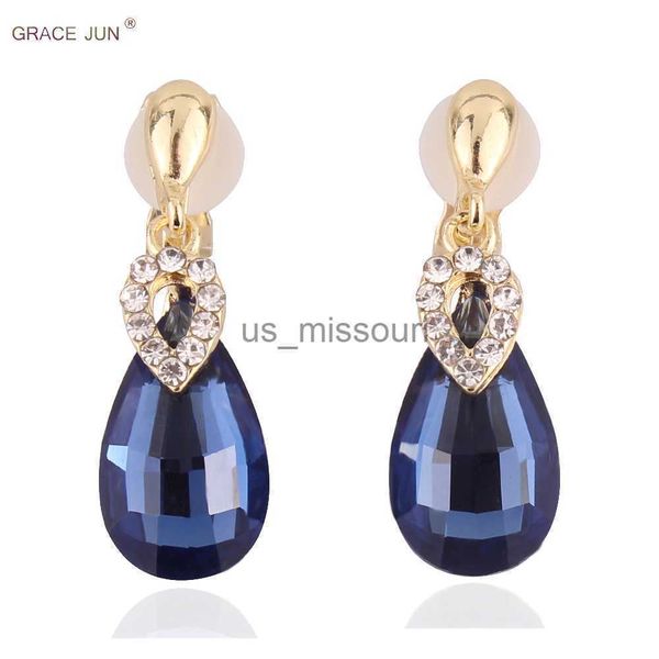 stud 7 colors highgrade rhinestone crystal tear drop shape clip on earrings no pierced for women wedding luxury no hole earrings new j230529, Golden;silver
stud 7 colors highgrade rhinestone crystal tear drop shape clip on earrings no pierced for women wedding luxury no hole earrings new j230529, Golden;silver