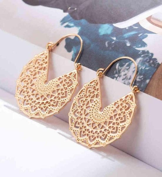 golden hollowed dangle drop earrings for women female 2018 wedding engagement earrings hanging jewelry accessories g2203122349801, Silver
golden hollowed dangle drop earrings for women female 2018 wedding engagement earrings hanging jewelry accessories g2203122349801, Silver